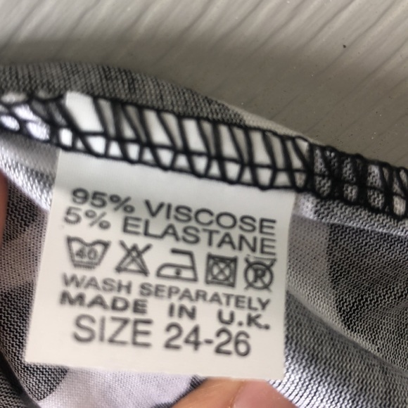 Zebra Patterned Lightweight Legging - Picture 2 of 2